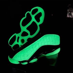 Air Jordan 13 lows “singles day”